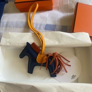 Hermes milo charm
